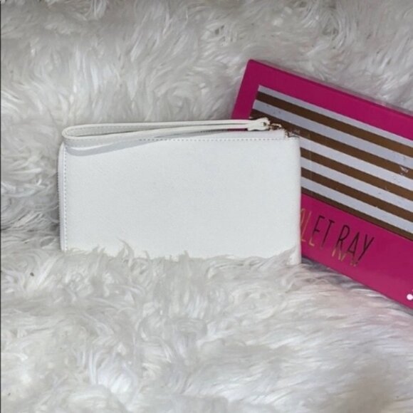 Violet Ray White Wristlet Wallet - Picture 4 of 11
